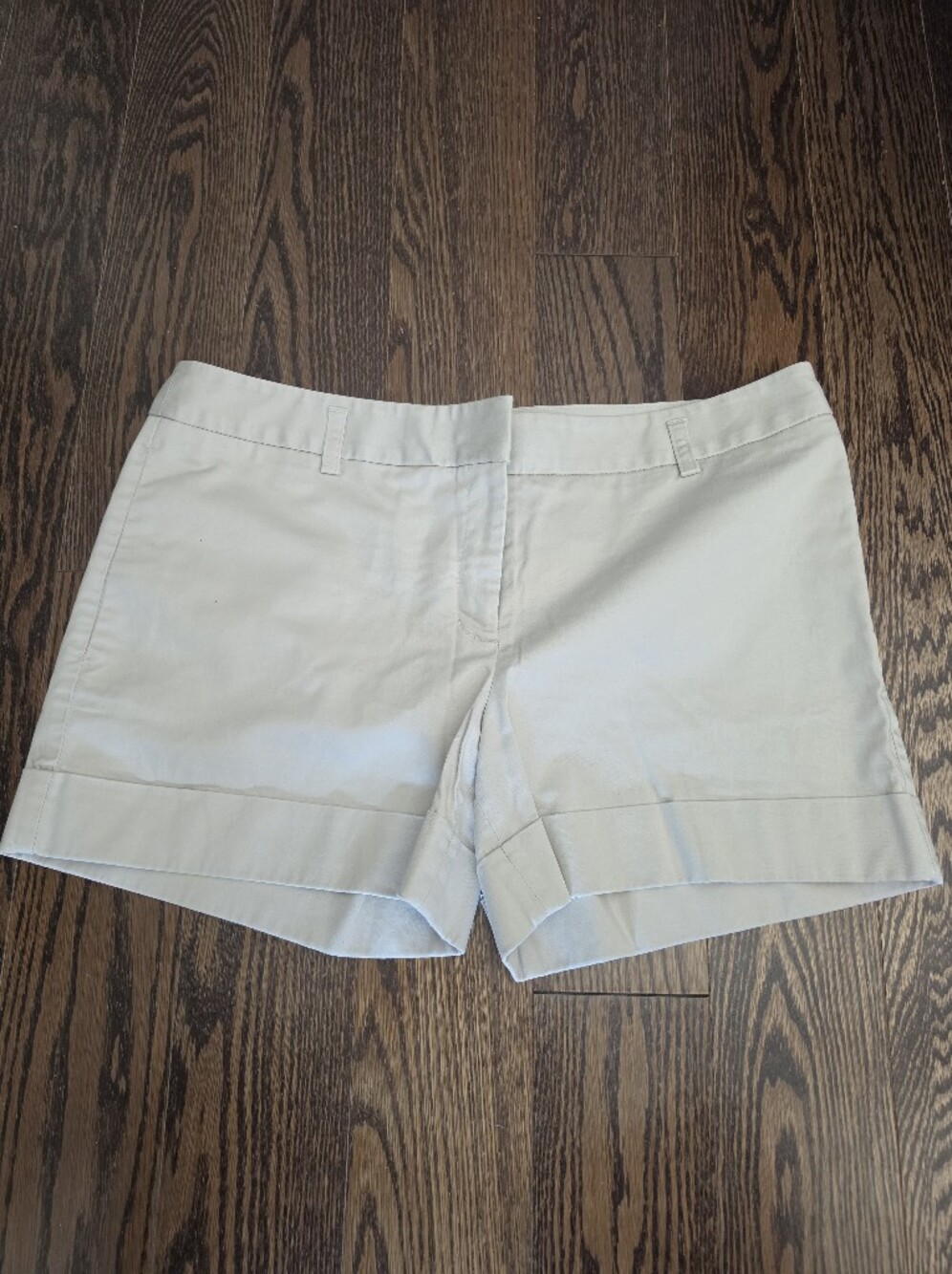 Express Design Low Rise Cuffed Hem A Line Chino Short - SIZE 10